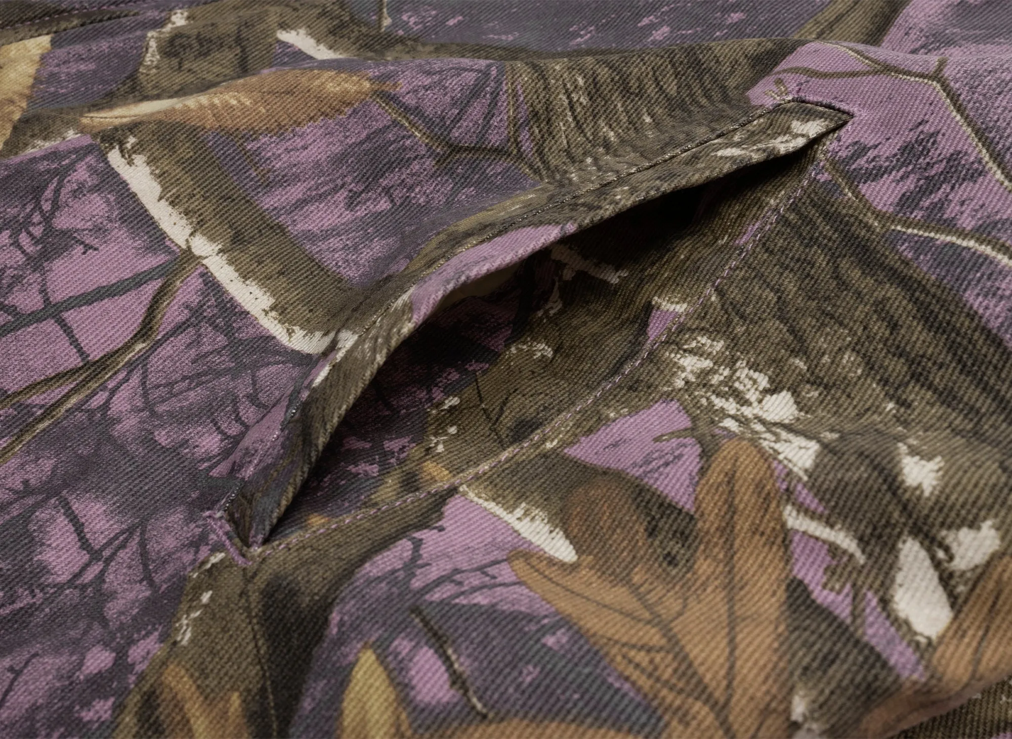 HUF x Realtree Megablast Work Jacket in Lilac xld
